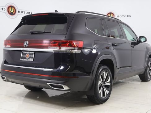 Used 2024 Volkswagen Atlas SE image 3