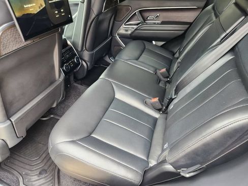 Used 2025 Land Rover Range Rover Autobiography AWD/4WD image 32