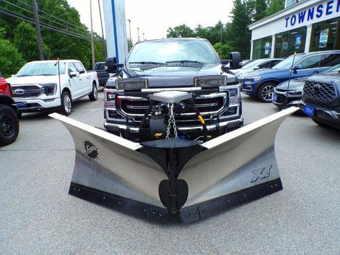 Certified 2022 Ford F350 Lariat w/ Lariat Ultimate Package AWD/4WD image 2