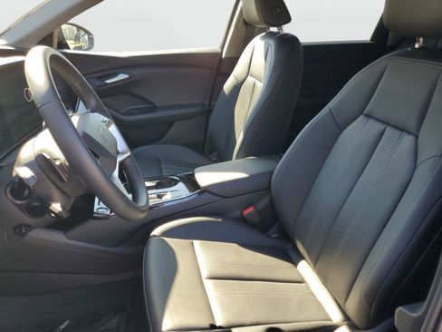 Used 2025 Audi Q6 e-tron Premium w/ Convenience Package image 18