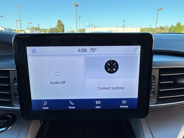 Used 2023 Ford Explorer XLT w/ Equipment Group 202A AWD/4WD image 16