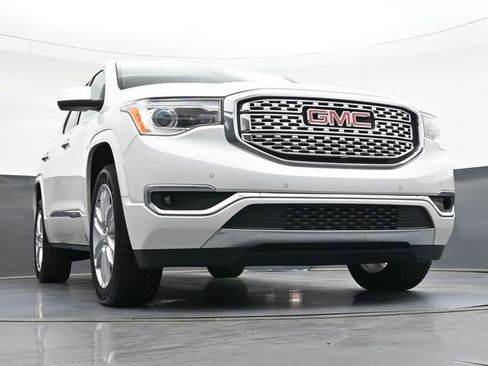 Used 2019 GMC Acadia Denali w/ Technology Package FWD image 39