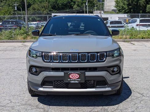 Used 2023 Jeep Compass Limited AWD/4WD image 10