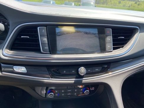 Used 2019 Buick Enclave Premium w/ Experience Buick Package AWD/4WD image 25