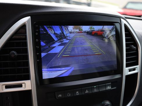 Used 2019 Mercedes-Benz Metris Passenger image 11
