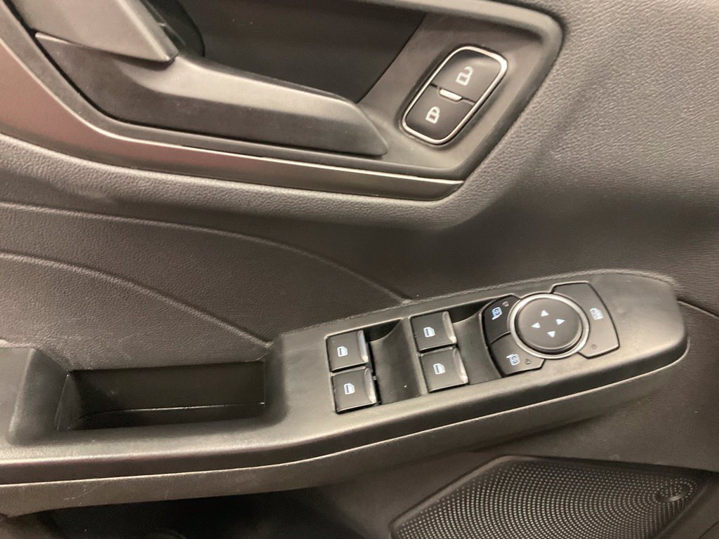 Used 2025 Ford Escape Active AWD/4WD image 16