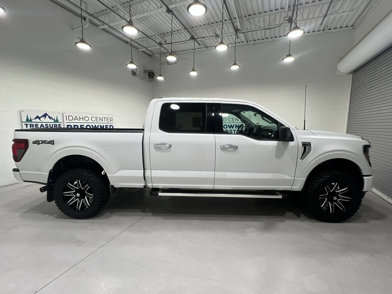 Used 2025 Ford F150 XLT w/ Equipment Group 301A Standard AWD/4WD image 9