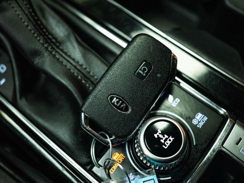 Used 2021 Kia Telluride EX w/ EX Premium Package AWD/4WD image 24