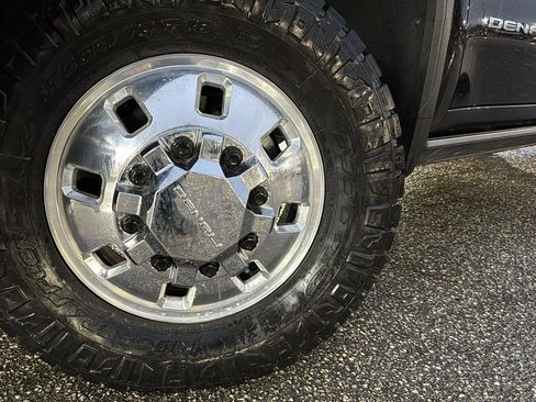 Used 2024 GMC Sierra 3500 Denali w/ Denali Reserve Package image 9