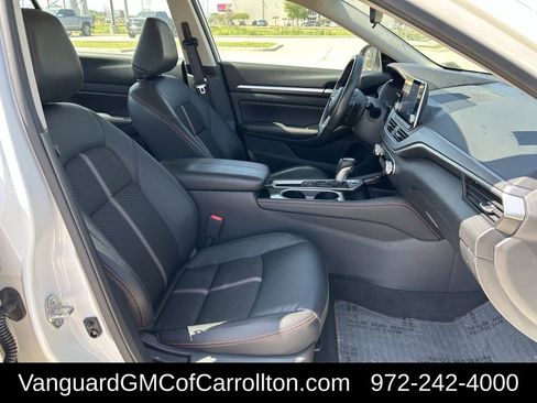 Used 2024 Nissan Altima 2.5 SR image 31
