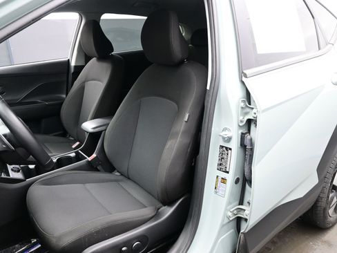 Certified 2025 Hyundai Kona SEL image 10