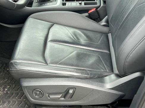 Used 2021 Audi Q3 2.0T Premium w/ Convenience Package image 23