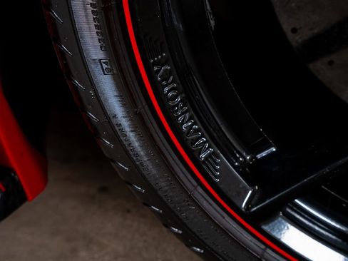 Used 2020 Ferrari 812 Superfast image 12