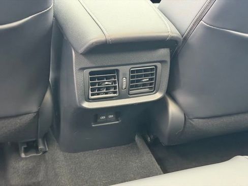 Certified 2023 Toyota Venza Limited image 23