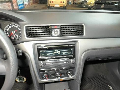 Used 2015 Volkswagen Passat 1.8T S image 20