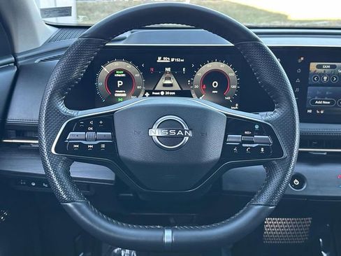Used 2023 Nissan Ariya AWD image 21