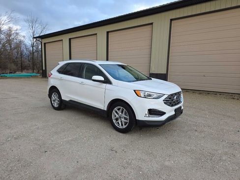 Used 2021 Ford Edge SEL w/ Convenience Package image 3