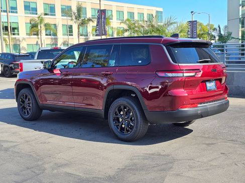 New 2026 Jeep Grand Cherokee L 2WD image 5