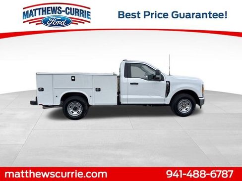 New 2026 Ford F250 XL w/ XL Chrome Package image 3