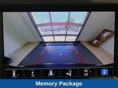 Used 2023 GMC Acadia AT4 w/ Technology Package image 19