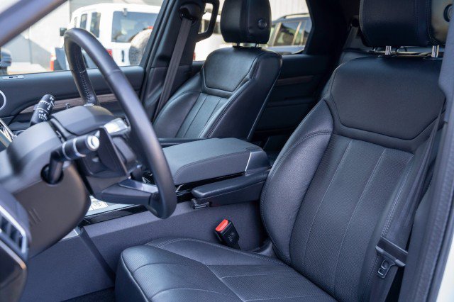Used 2020 Land Rover Discovery HSE AWD/4WD image 15