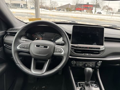 Used 2022 Jeep Compass Altitude w/ Convenience Group image 12