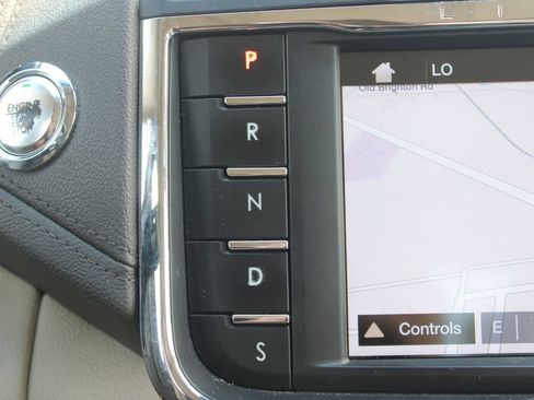 Used 2017 Lincoln Continental Reserve w/ Climate Package FWD image 26