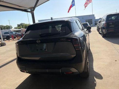 Certified 2025 Nissan Kicks SV w/ Charging Package FWD image 14