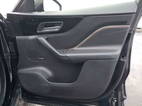 Used 2020 Jaguar F-PACE Prestige image 41