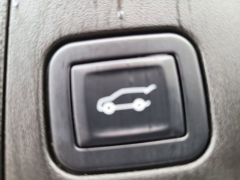 Used 2022 Cadillac XT4 Luxury image 9