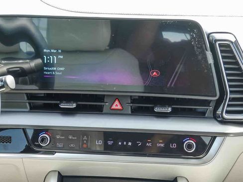 Certified 2023 Kia Sportage EX image 12