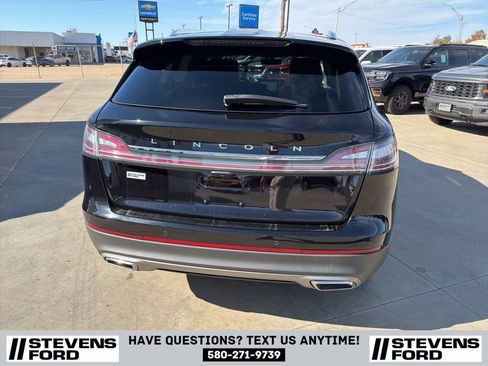 Used 2021 Lincoln Nautilus Reserve w/ Monochromatic Package image 5