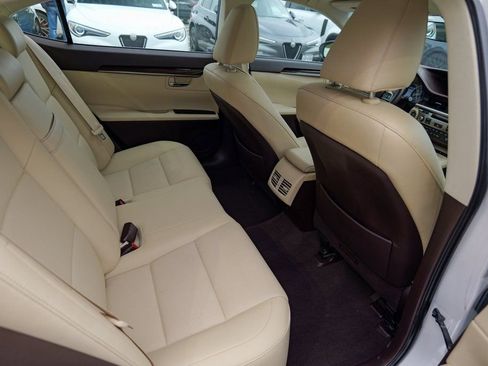 Used 2018 Lexus ES 350 w/ Premier Package image 30