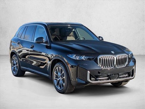 New 2026 BMW X5 xDrive50e image 7