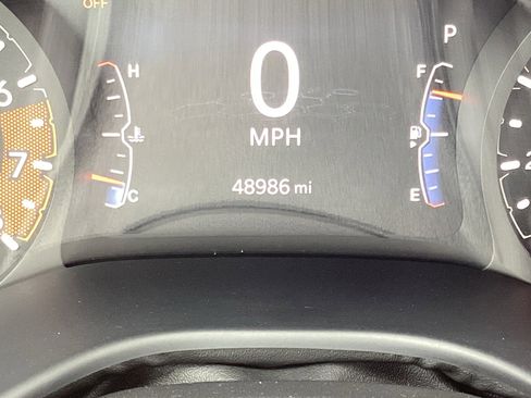Used 2023 Jeep Compass Trailhawk AWD/4WD image 3