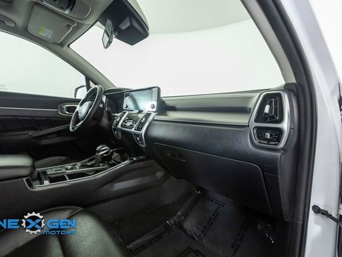 Used 2022 Kia Sorento SX AWD/4WD image 40