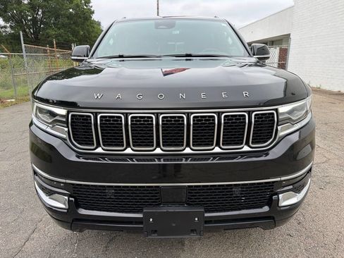 Used 2023 Jeep Wagoneer 4WD Series II w/ Premium Group I image 7