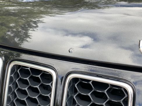 Used 2015 Jeep Grand Cherokee SRT w/ Luxury Group II AWD/4WD image 39