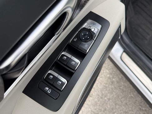 Used 2024 Kia Telluride SX Prestige AWD/4WD image 13