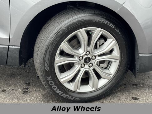 Used 2024 Ford Edge Titanium image 14