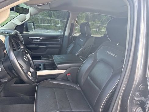 Used 2022 RAM 1500 Laramie AWD/4WD image 8