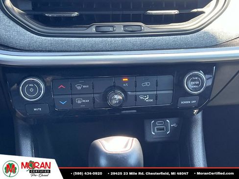 Used 2023 Jeep Compass Latitude AWD/4WD image 22