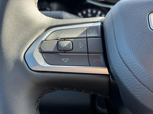 New 2026 Jeep Compass Latitude image 10