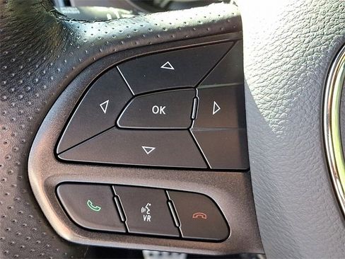 Used 2022 Dodge Challenger R/T w/ Plus Package image 19