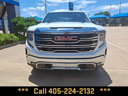 Used 2025 GMC Sierra 1500 SLT RWD image 2
