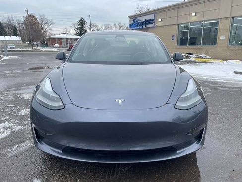 Used 2023 Tesla Model 3 Standard Range image 2
