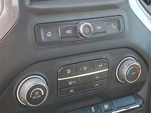 Used 2025 Chevrolet Silverado 2500 Custom image 12