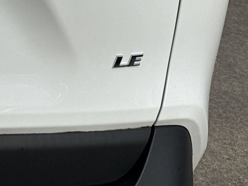 Used 2023 Toyota RAV4 LE FWD image 10