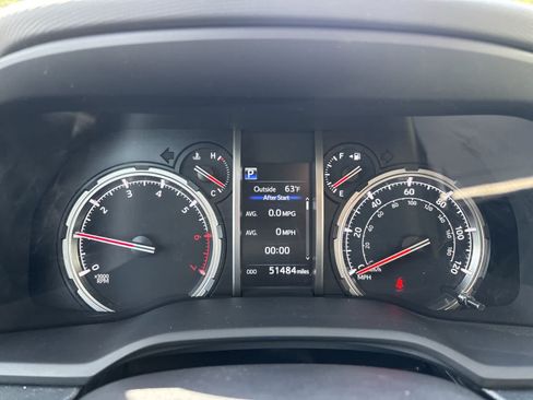 Used 2022 Toyota 4Runner TRD Off-Road AWD/4WD image 11