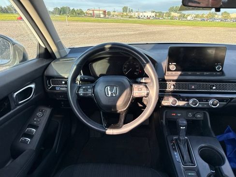 Used 2024 Honda Civic EX image 19